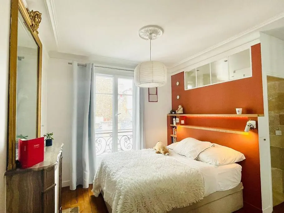 Appartement Republique Paris 11E Apartment